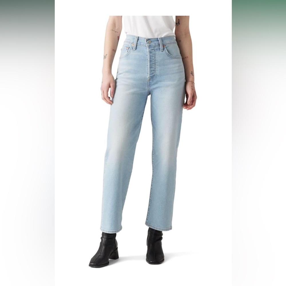 Levi's Light Blue Ribcage Straight Ankle Leg Jeans